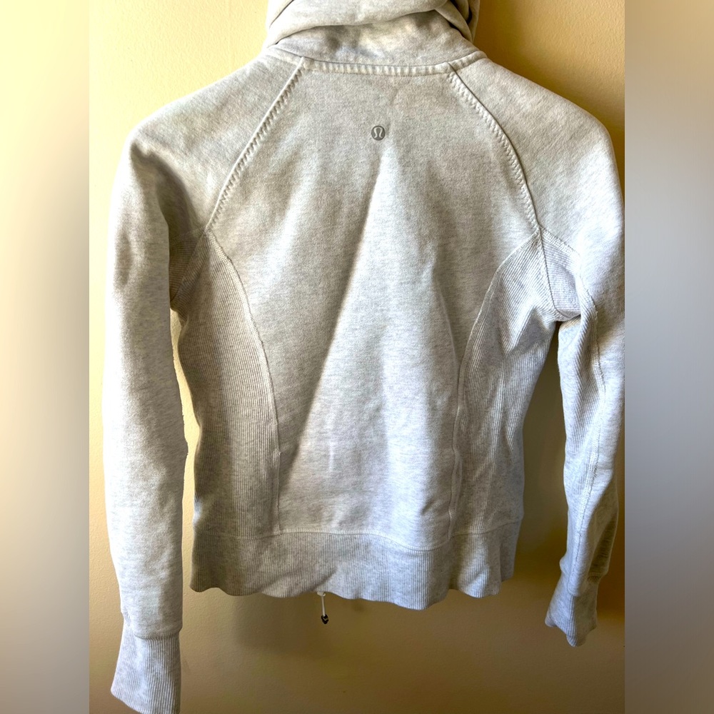 Lululemon Calm And Cozy Jacket 4 Heathered Core Ultra Light Grey Nimbus View 3